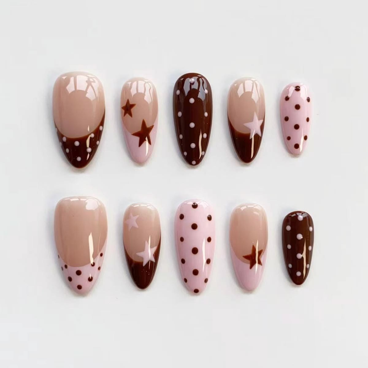 Cocoa Stars press-on nail set