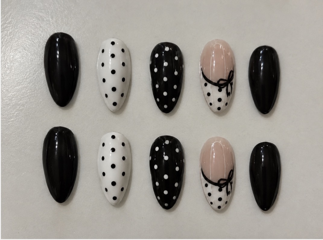 Midnight Coquette press-on nail set